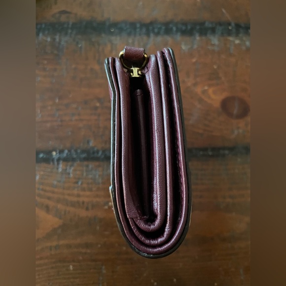 Vintage Coach smooth leather wallet in Burgundy EVC~ - Picture 13 of 16